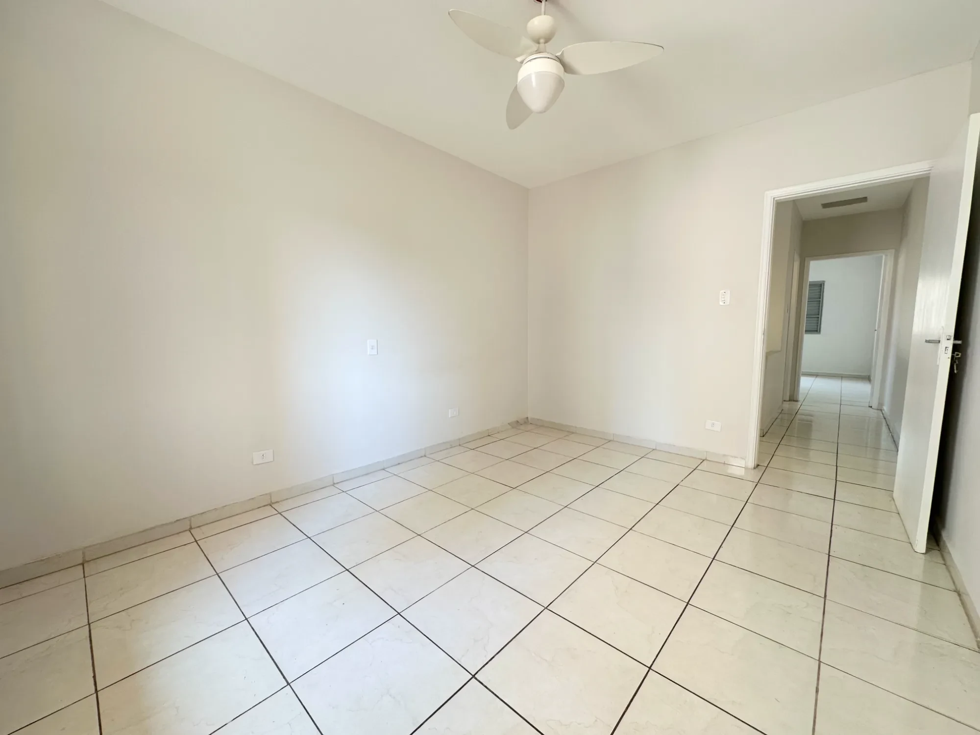 Imagem Sobrado com 2 Quartos para Alugar, 130 m² em Piraporinha - Diadema