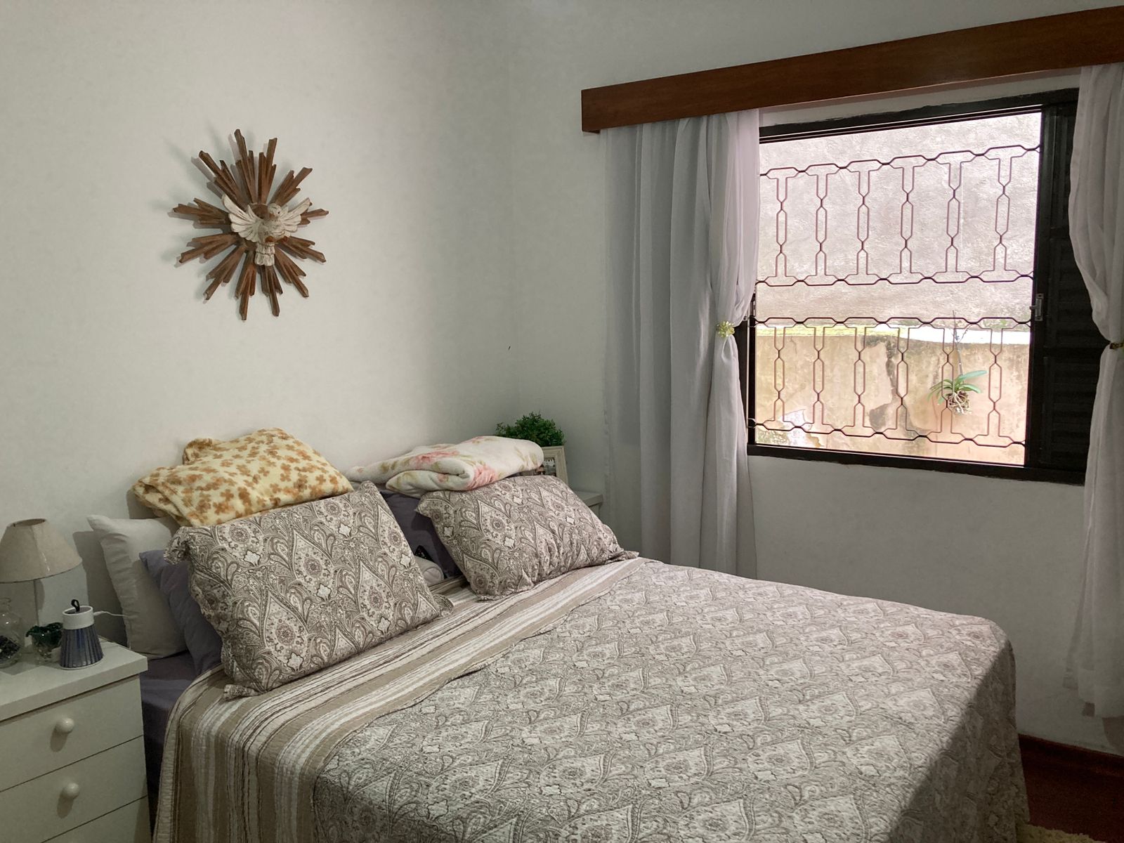 Imagem Sobrado com 4 Quartos à Venda, 228 m²em Piraporinha - Diadema