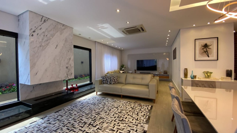 Imagem Casa de Condomínio com 4 Quartos à Venda,  em Loteamento Residencial e Comercial Horto Florestal - Jundiaí