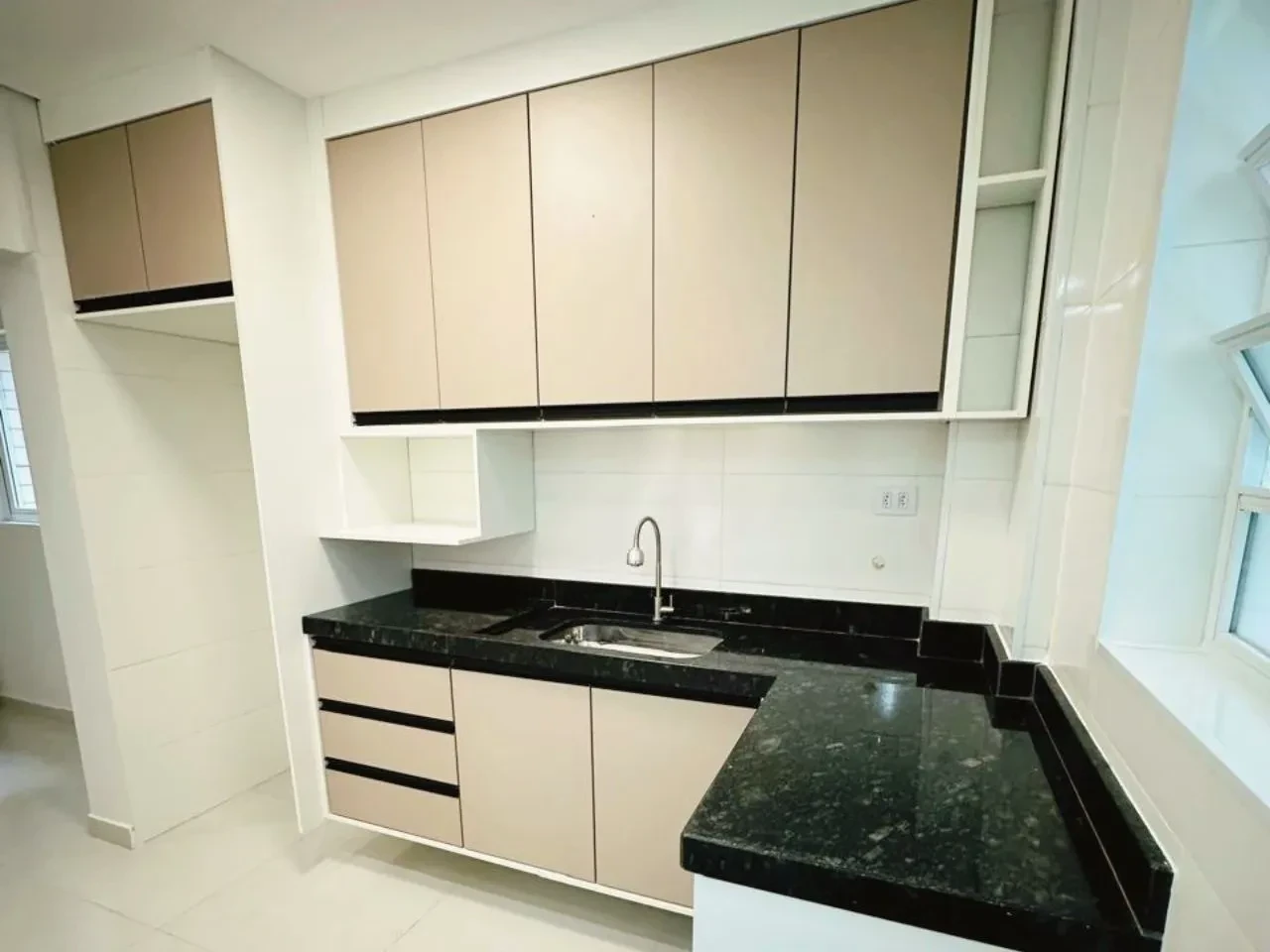 Imagem Apartamento com 2 Quartos à Venda, 63 m² em Ponta da Praia - Santos