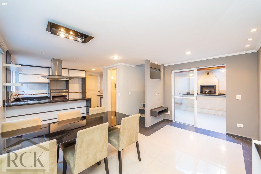 Imagem Sobrado com 3 Quartos à Venda, 162 m²em Uberaba - Curitiba