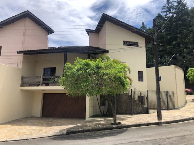 Imagem Casa de Condomínio com 4 Quartos à Venda, 318 m² em Nova Caieiras - Caieiras