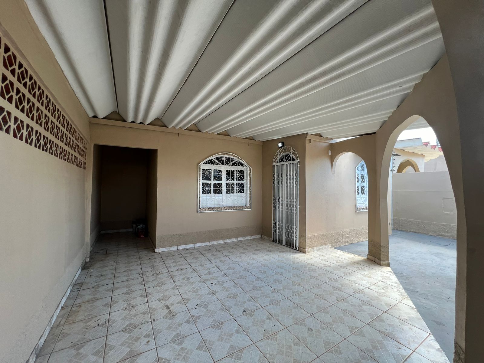 Imagem Casa com 3 Quartos para Alugar ou Temporada, 150 m²em Santíssimo - Santarém