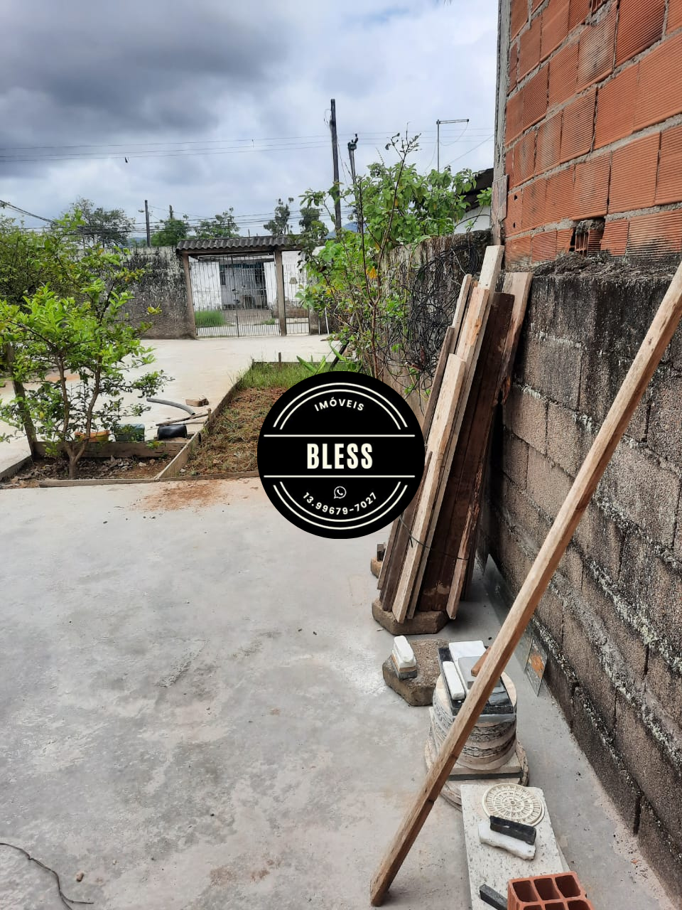 Imagem Casa com 1 Quarto à Venda, 300 m²em Peruíbe - PERUIBE