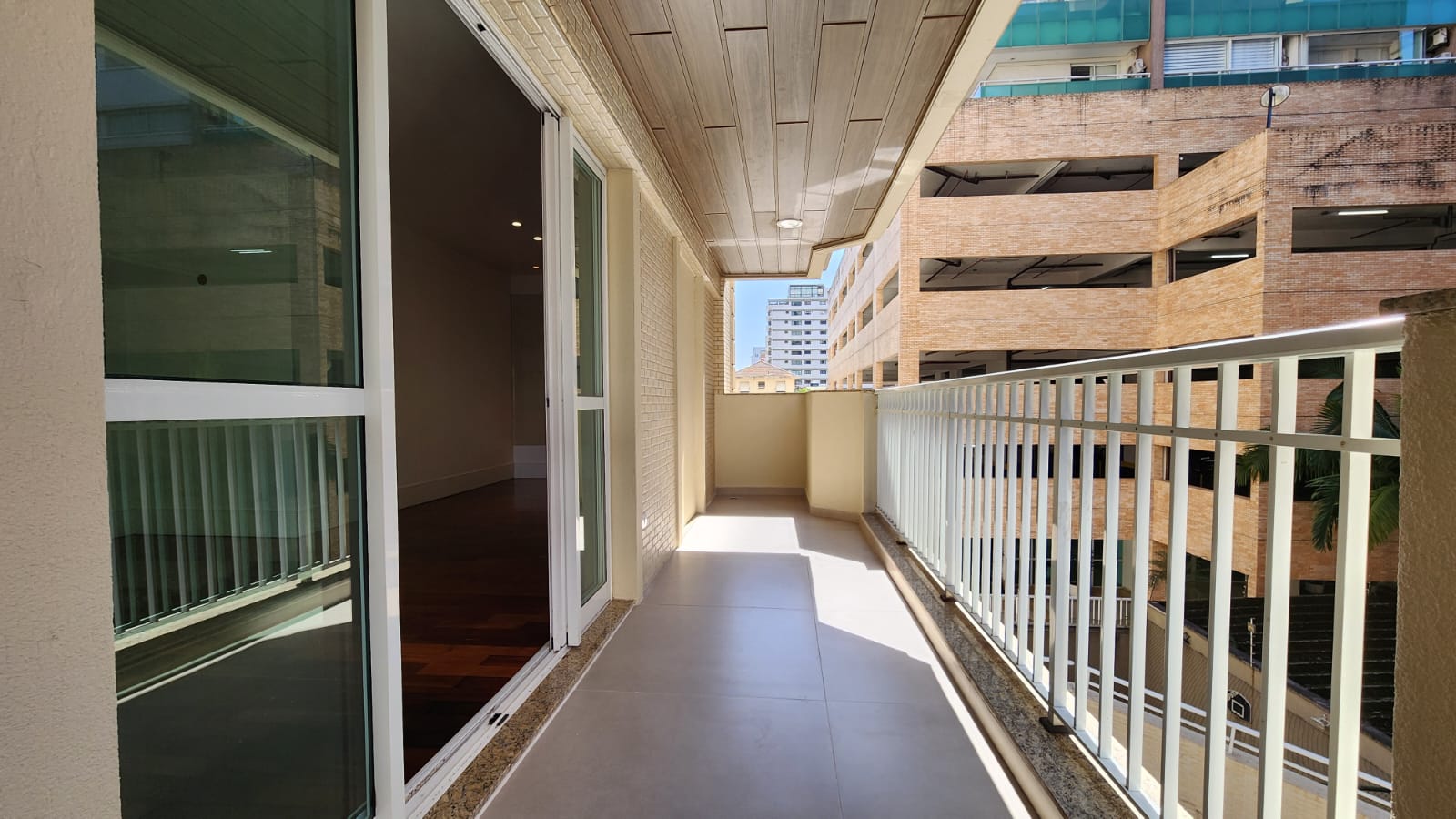 Imagem Apartamento com 3 Quartos à Venda, 160 m²em Boqueirão - Santos