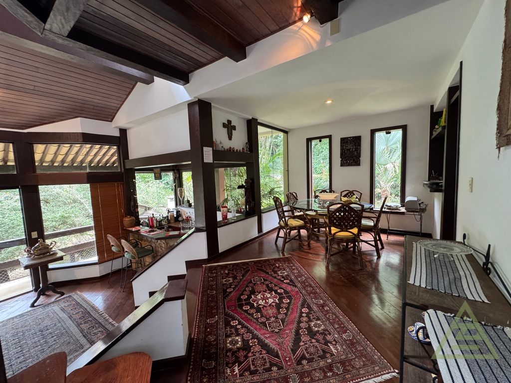 Foto do imóvel: Casa de Condomínio com 4 Quartos à Venda, 273 m² em Cuiabá - Petrópolis