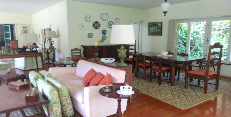 Imagem Casa com 6 Quartos à Venda, 300 m² em Bingen - Petrópolis