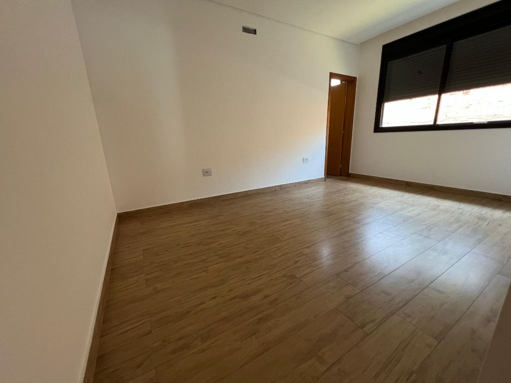Imagem Casa de Condomínio com 4 Quartos à Venda, 200 m² em  - 