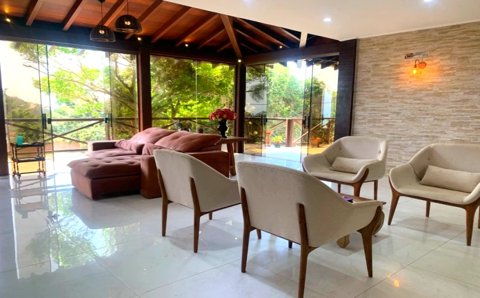 Imagem Casa com 5 Quartos à Venda, 410 m² em Vila Verde - Armação dos Búzios