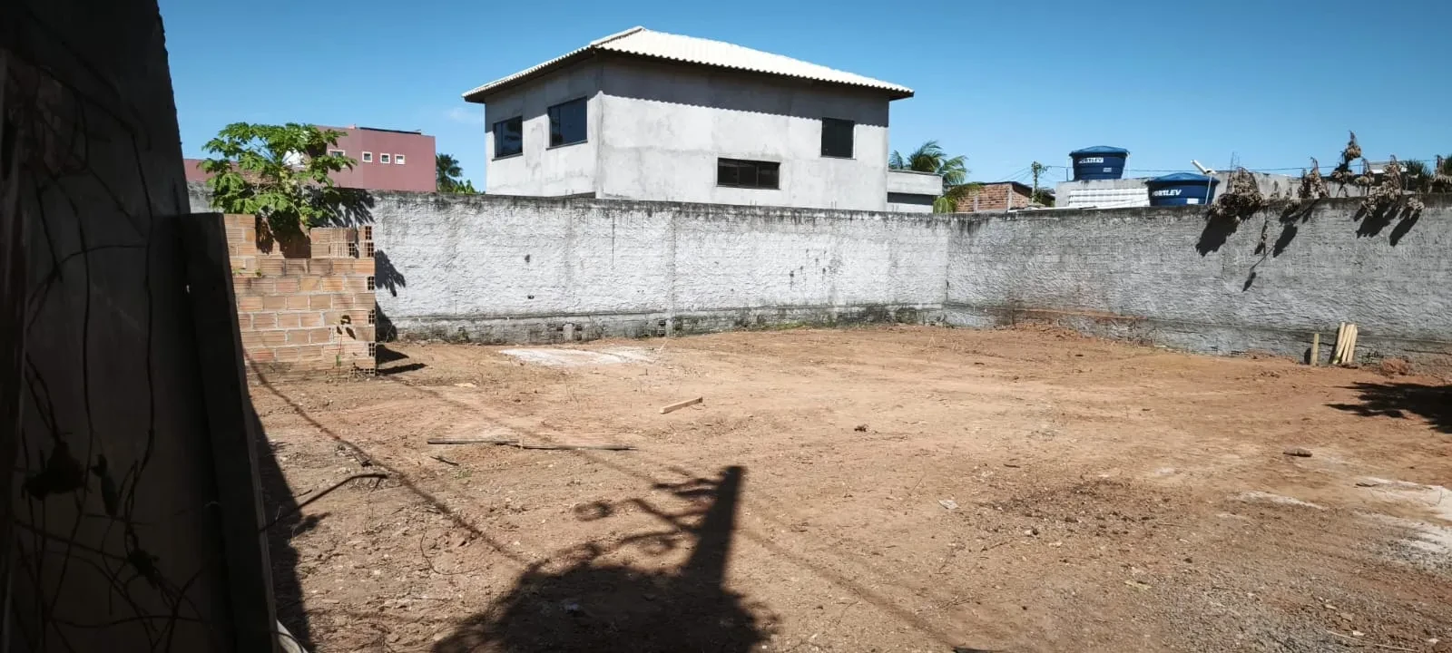 Terreno à Venda, 400 metros em Vila de Abrantes (Abrantes) - Camaçari