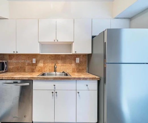 Foto do imóvel: Apartamento com 2 Quartos à Venda ou Locação, 90 m²em Alphaville Residencial Um - Barueri