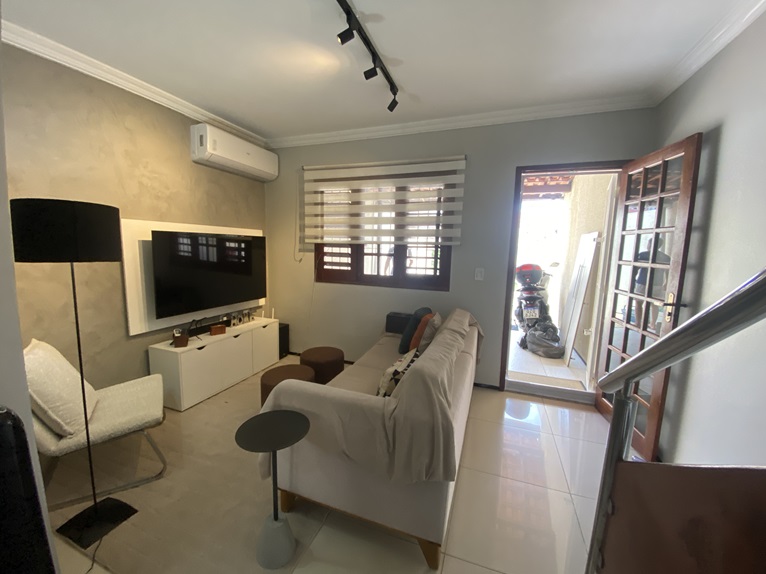 Imagem Casa com 2 Quartos à Venda, 100 m² em Messejana - Fortaleza