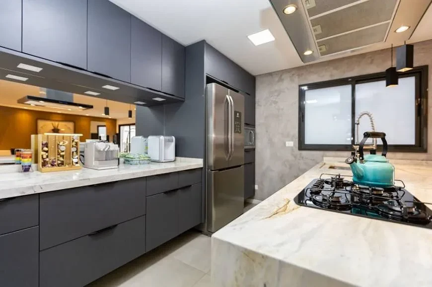 Imagem Casa com 4 Quartos à Venda, 320 metros em Bom Retiro - Curitiba