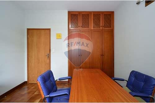 Imagem Sobrado com 3 Quartos à Venda, 351 m²em Jardim Esplanada II - São José dos Campos