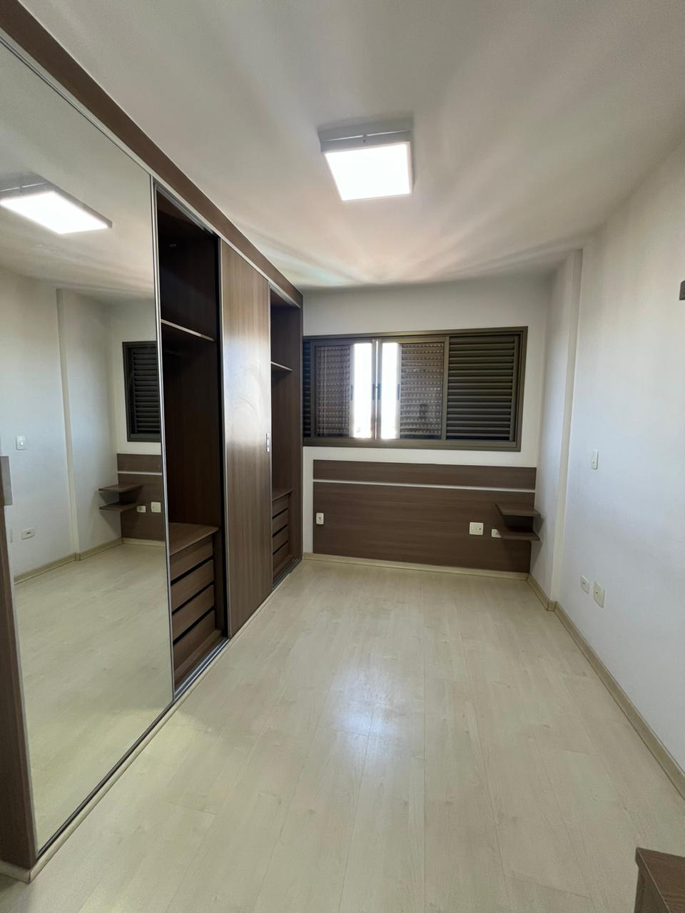 Imagem Apartamento com 3 Quartos para Alugar, 130 m²em Centro - Taubaté