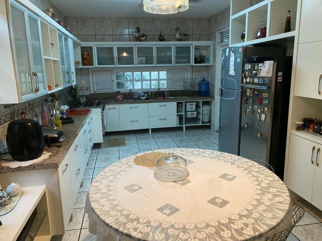 Imagem Casa com 5 Quartos para Alugar, 435 m²em Engenheiro Luciano Cavalcante - Fortaleza