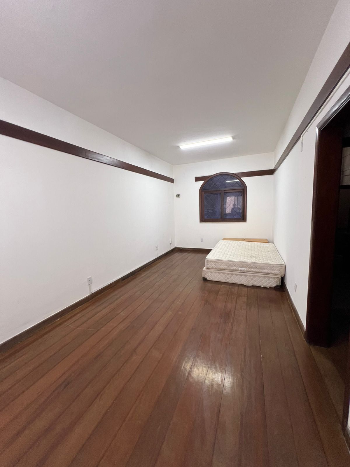 Imagem Casa com 4 Quartos para Alugar, 1 m² em Umarizal - Belém