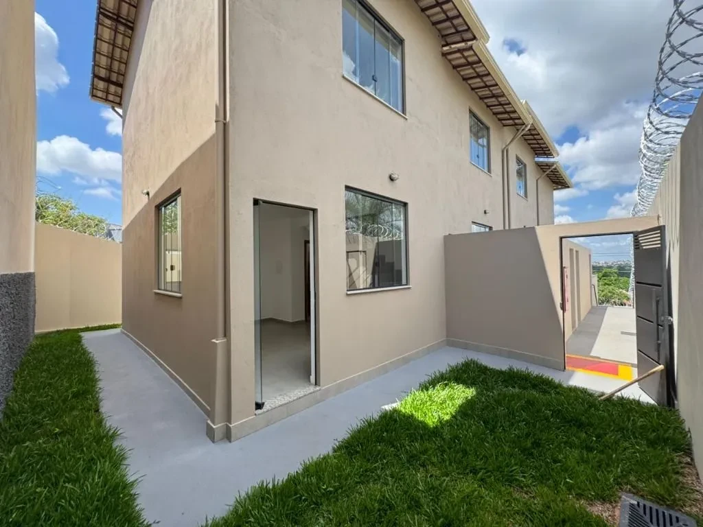 Imagem Casa de Condomínio com 2 Quartos à Venda, 95 m² em Liberdade - Santa Luzia