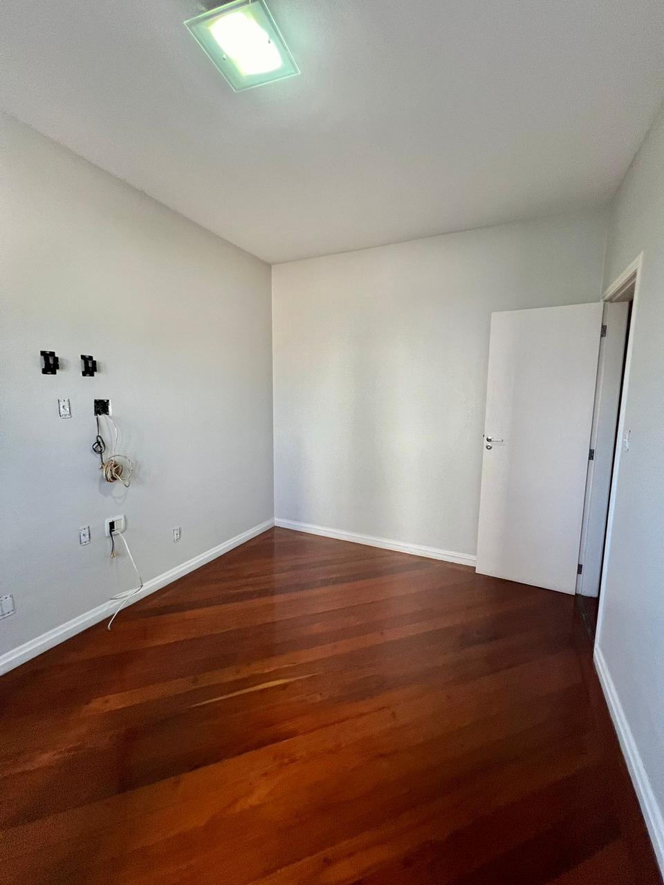 Imagem Apartamento com 4 Quartos à Venda, 185 m²em São Brás - Belém