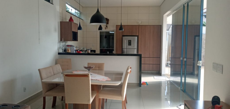 Imagem Casa de Condomínio com 3 Quartos à Venda, 200 m² em Residencial Vale Florido - Piratininga