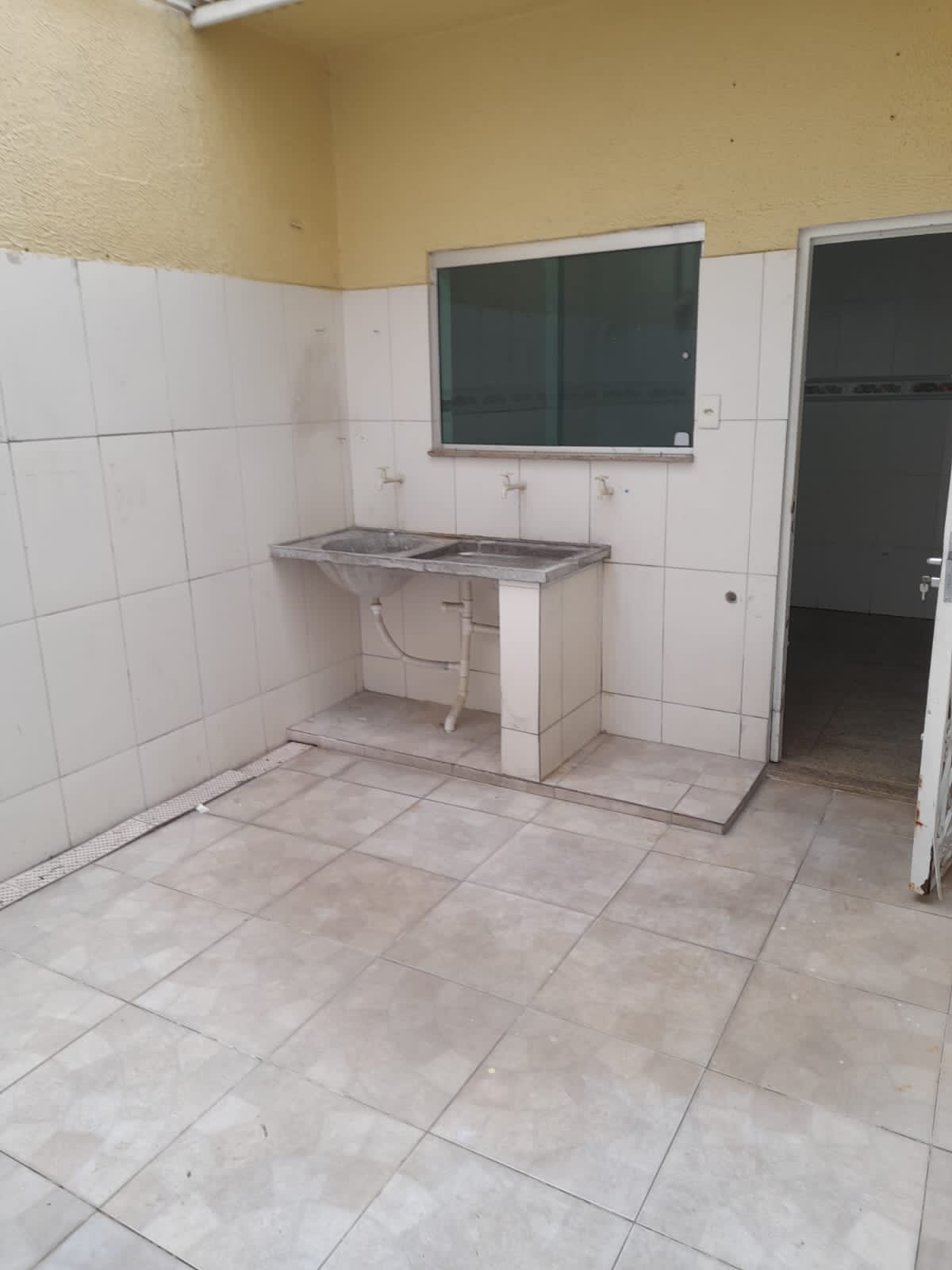 Imagem Casa com 5 Quartos à Venda ou Locação, 224 m²em Adrianópolis - Manaus