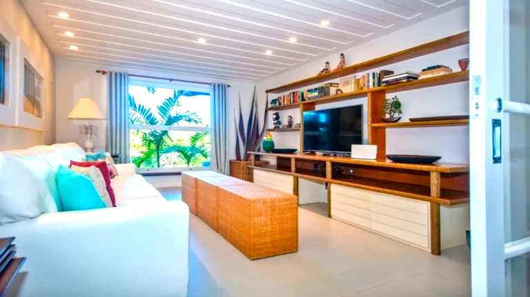 Imagem Casa com 6 Quartos à Venda, 580 m² em Ferradura - Armação dos Búzios