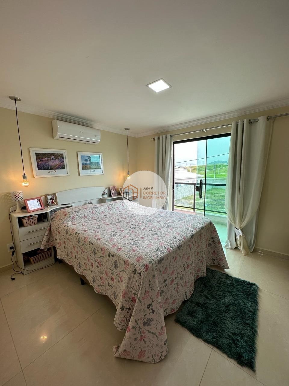 Imagem Casa de Condomínio com 4 Quartos à Venda, 204 m²em Nova São Pedro - São Pedro da Aldeia