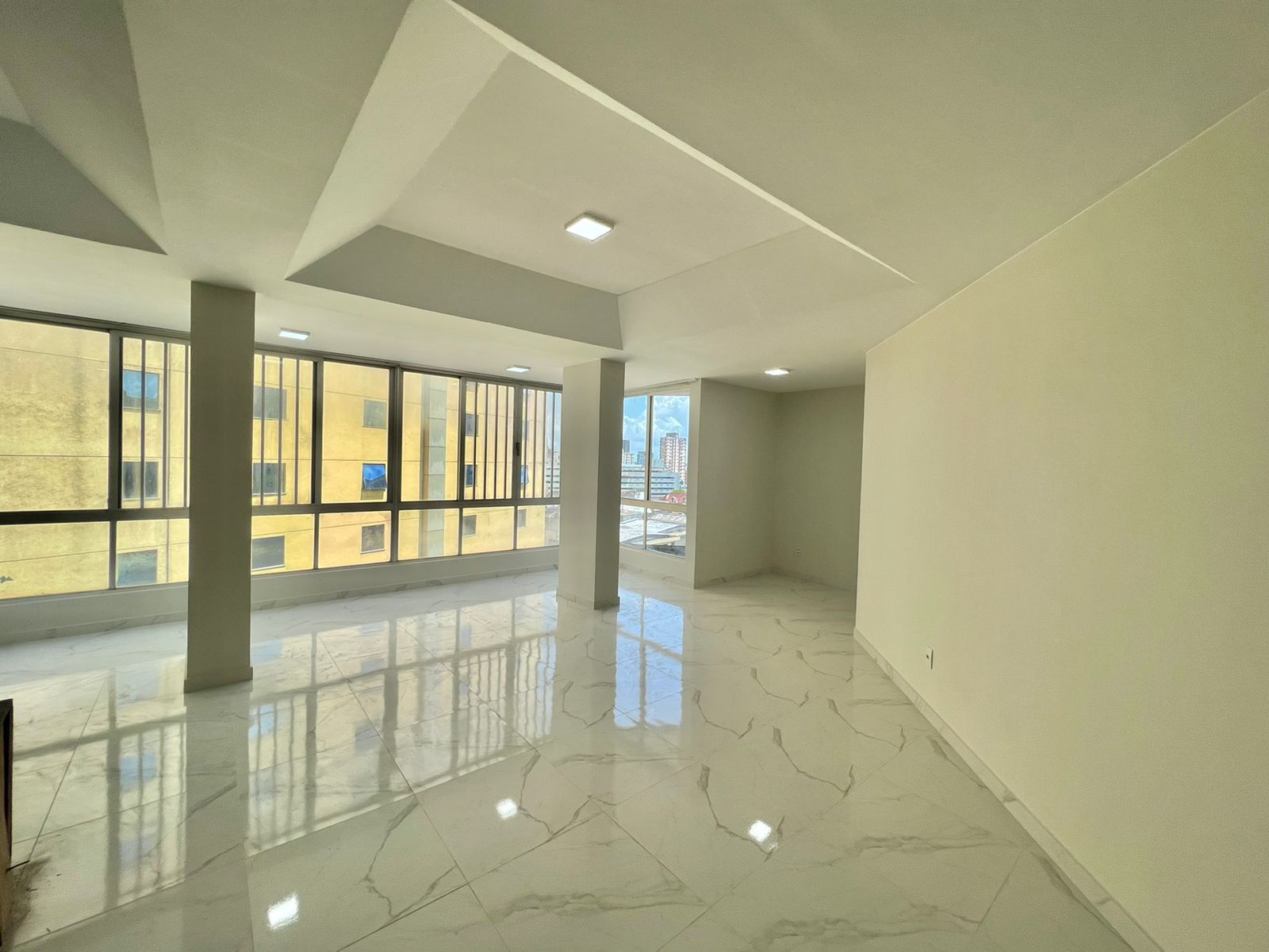 Imagem Apartamento com 3 Quartos à Venda, 195 m²em Cabanagem - Belém
