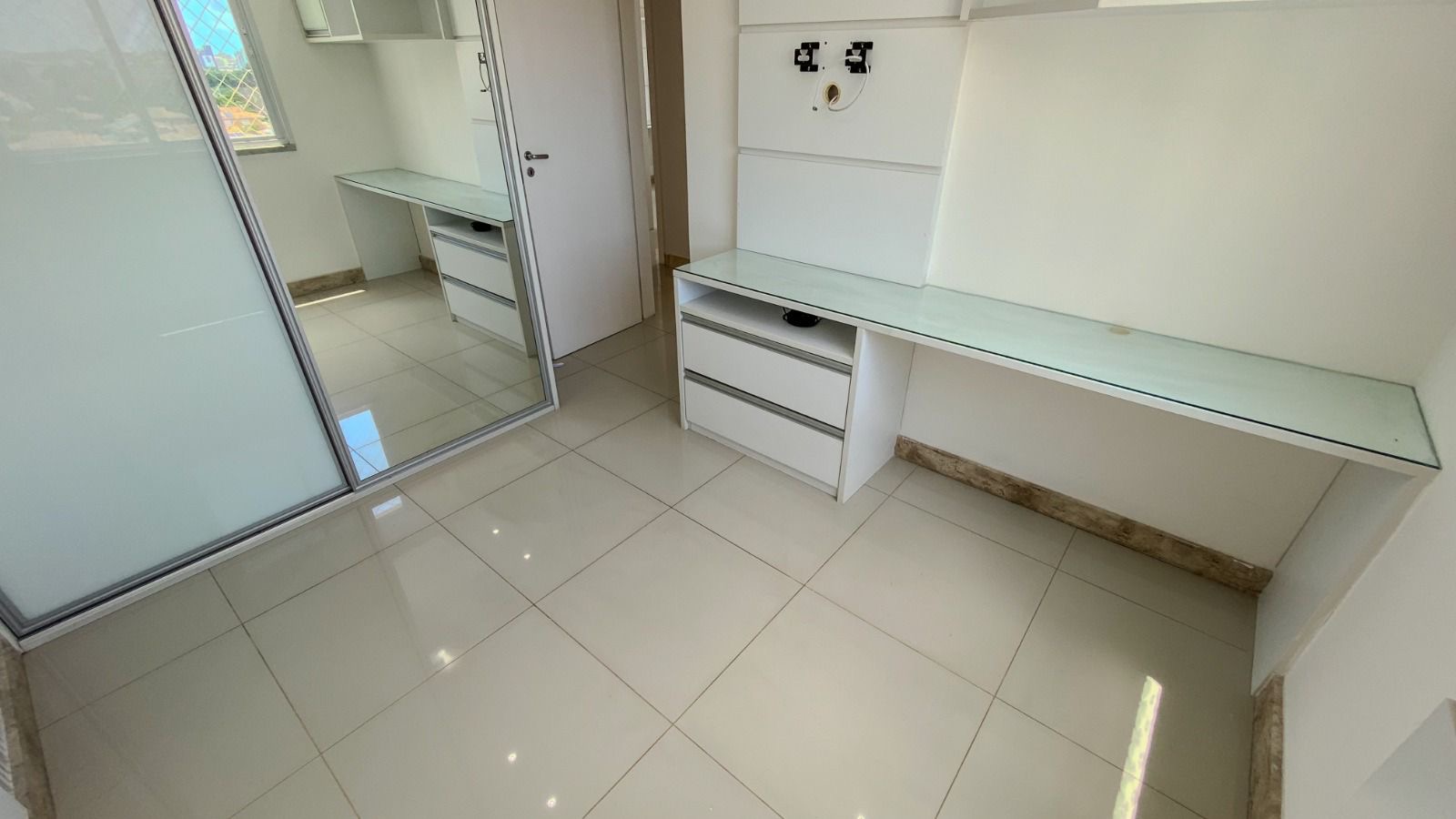 Imagem Apartamento com 3 Quartos para Alugar, 87 m²em Centro - Lauro de Freitas