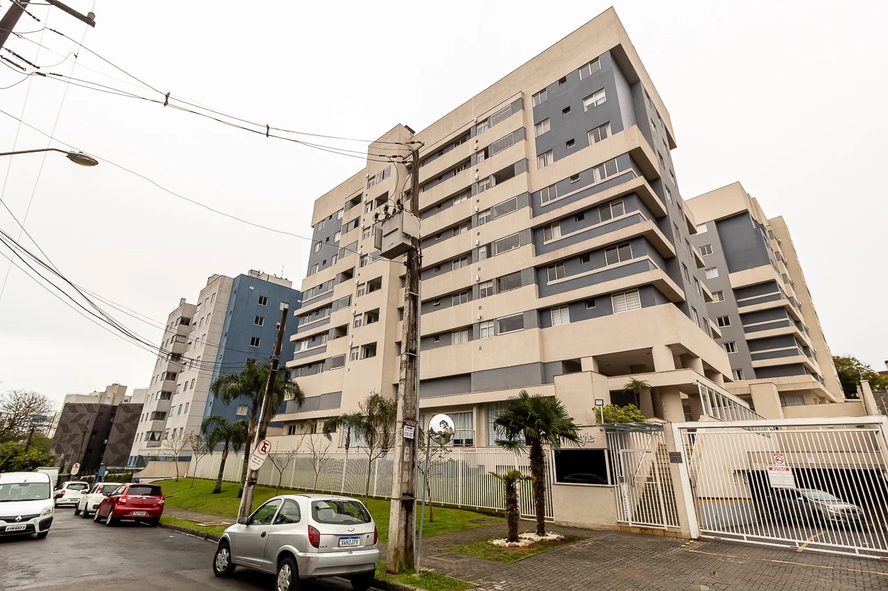 Imagem Apartamento com 2 Quartos à Venda, 75 m² em Cabral - Curitiba