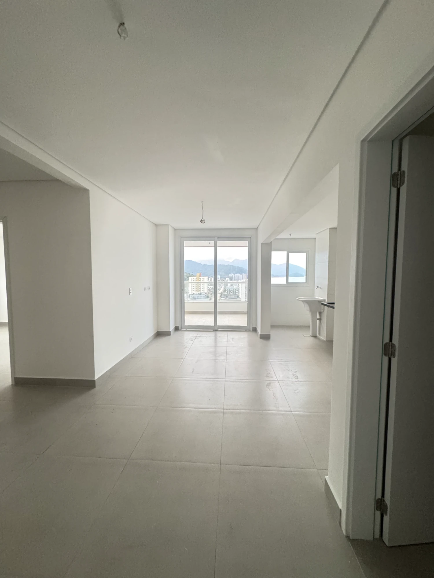 Imagem Apartamento com 3 Quartos à Venda, 99 metros em Massaguaçu - Caraguatatuba