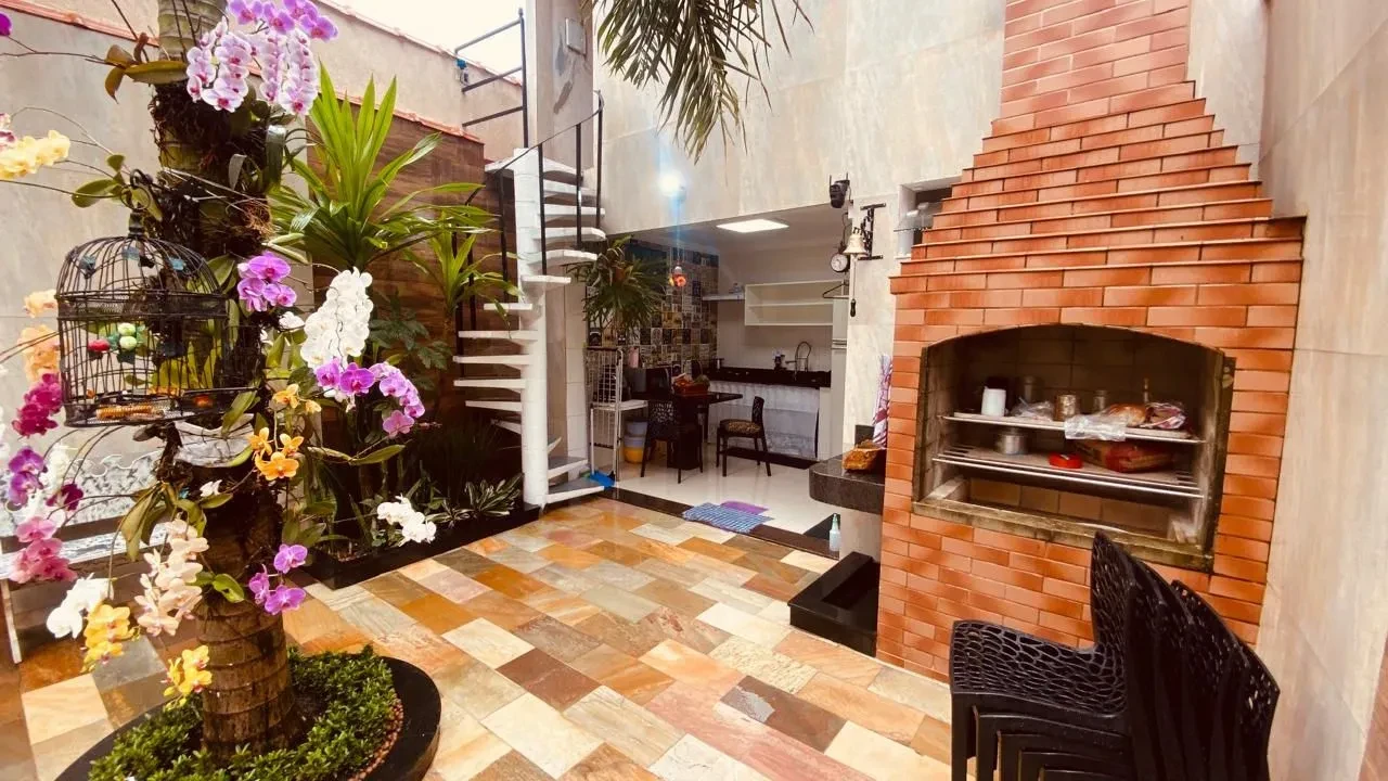 Imagem Sobrado com 4 Quartos à Venda, 214 m² em Encruzilhada - Santos