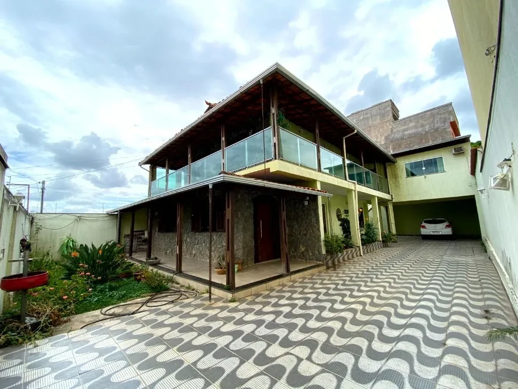 Casa com 4 Quartos à Venda, 200 m² em Tupi A - Belo Horizonte