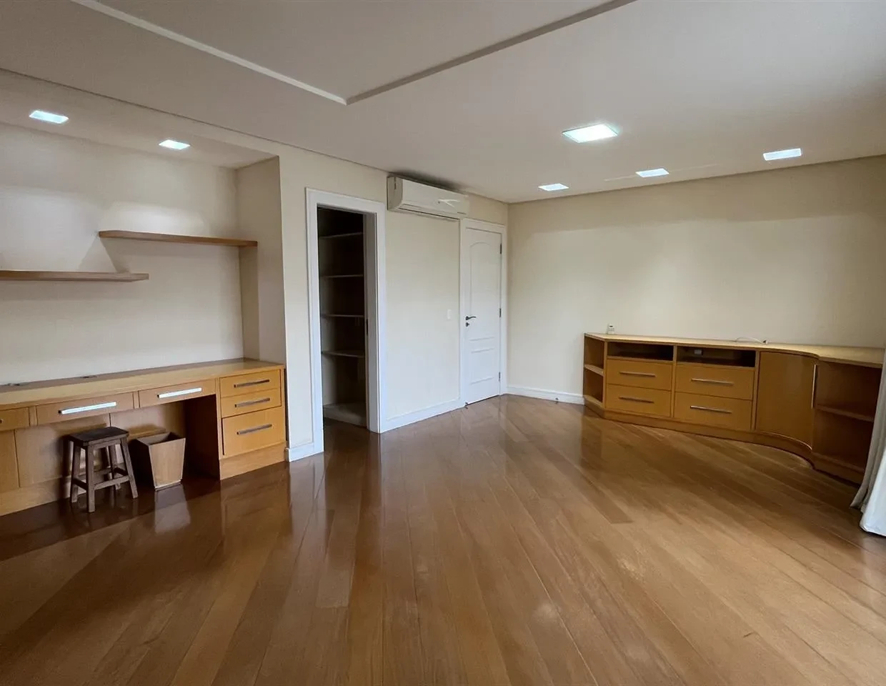 Imagem Casa de Condomínio com 5 Quartos à Venda ou Locação, 830 m² em Barra da Tijuca - Rio de Janeiro