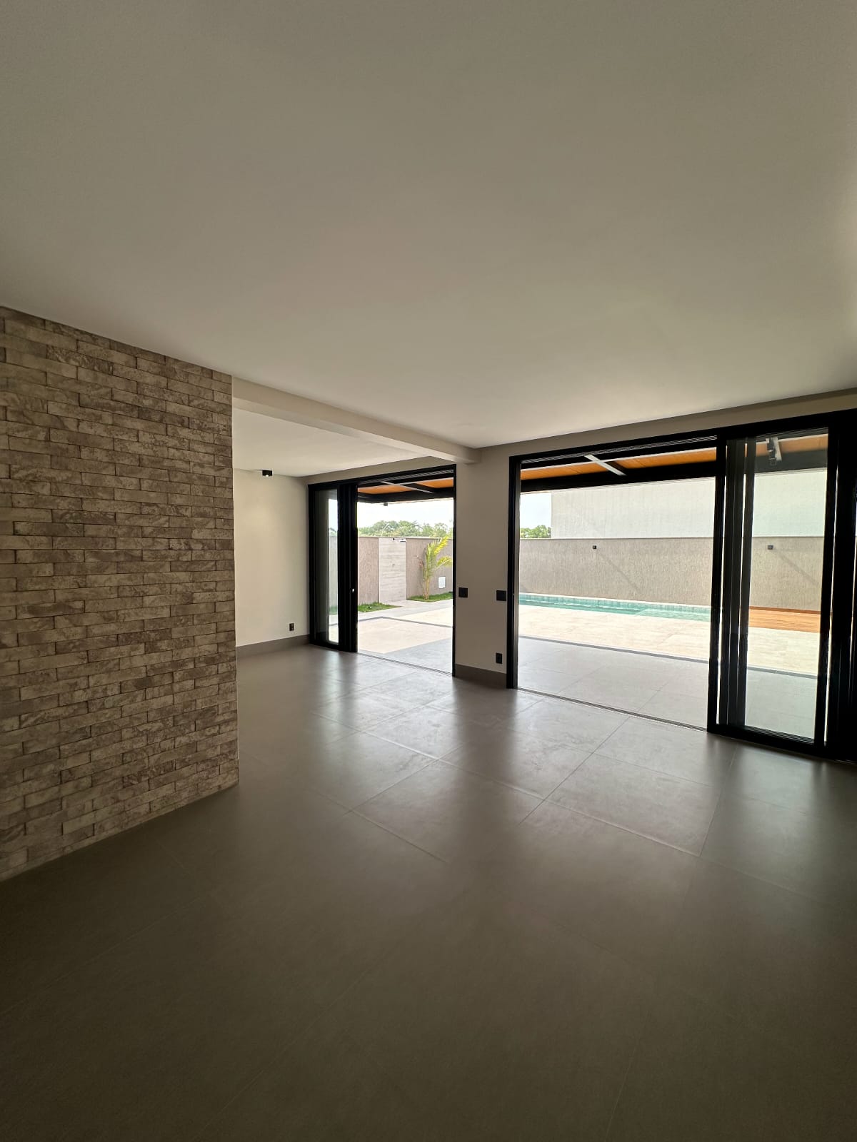 Imagem Casa de Condomínio com 4 Quartos à Venda, 288 m² em Jardins França - Goiânia