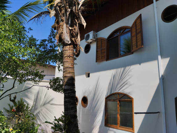 Imagem Casa com 4 Quartos à Venda, 400 m² em Garcia - Blumenau
