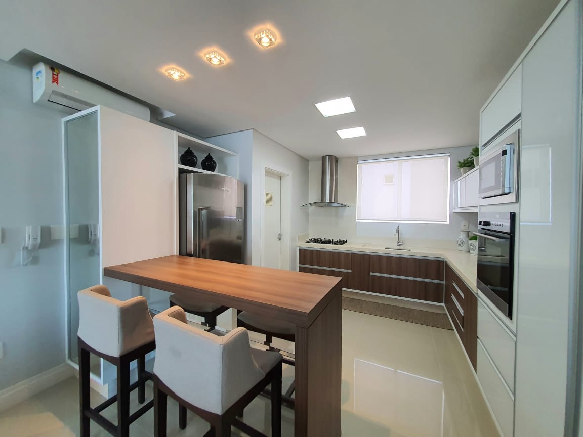 Imagem Apartamento com 3 Quartos à Venda, 135 m²em Centro - Balneário Camboriú