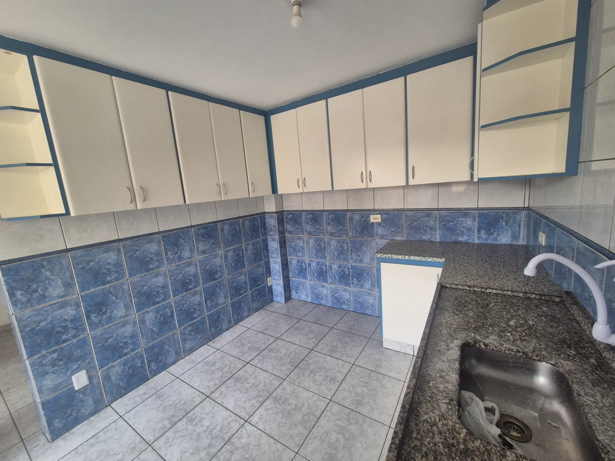 Imagem Casa com 2 Quartos para Alugar, 100 m² em Parque Pinheiros - Taboão da Serra