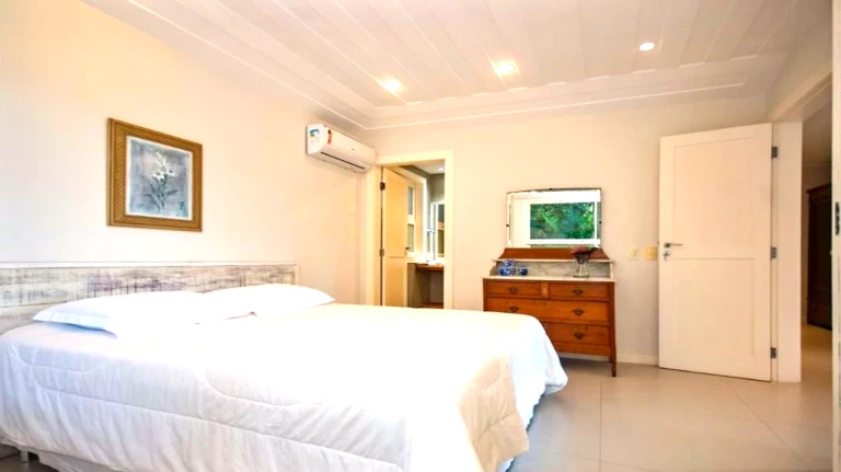 Imagem Casa com 6 Quartos à Venda, 580 m² em Ferradura - Armação dos Búzios