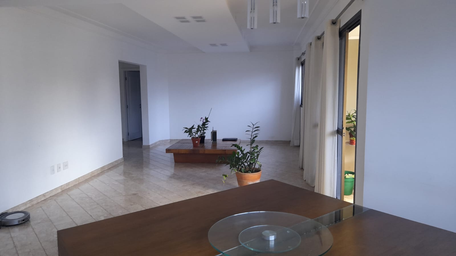Imagem Apartamento com 3 Quartos à Venda, 208 m²em Cambuí - Campinas