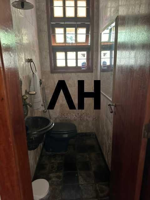 Imagem Casa com 4 Quartos à Venda, em Muriqui - Niterói