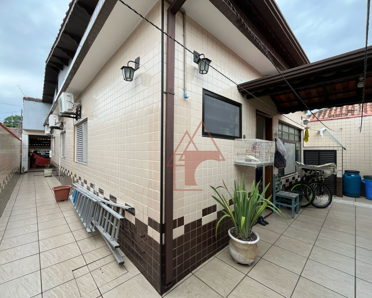 Casa com 3 Quartos à Venda, 146 metros em Vila Nova - Cubatão
