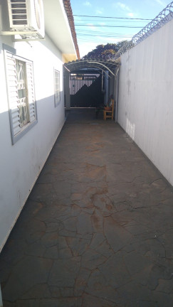 Imagem Casa com 4 Quartos à Venda, 192 m² em Parque Industrial - Araçatuba