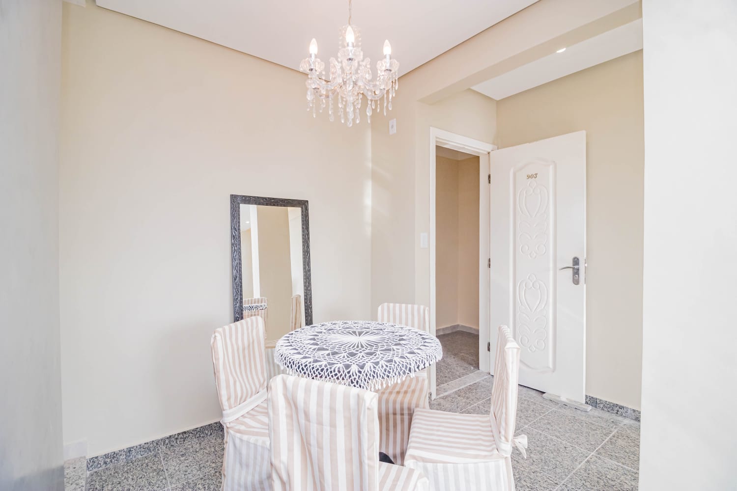 Imagem Apartamento com 2 Quartos à Venda, 70 m²em Canudos - Belém