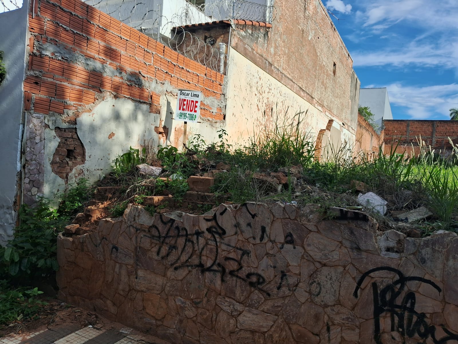 Imagem Terreno à Venda, 484 metro em Centro - Bauru