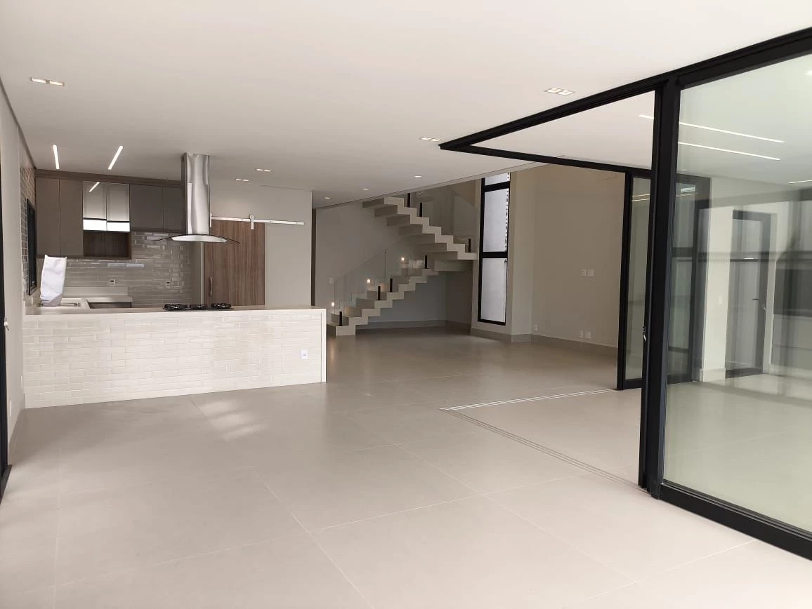 Foto do imóvel: Sobrado com 3 Quartos à Venda, 31.900 m² em Nações - Valinhos