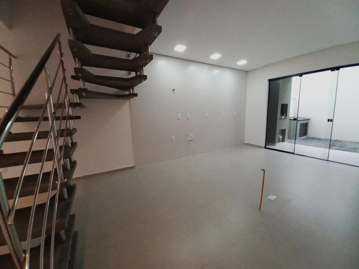 Foto do imóvel: Sobrado com 2 Quartos à Venda, 110 m² em Floresta - Joinville