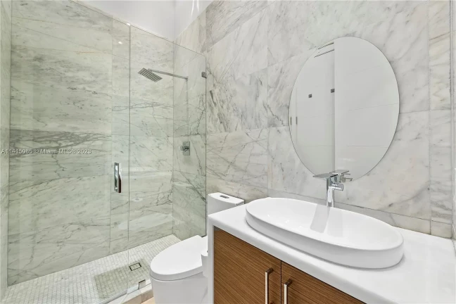 Foto do imóvel: Casa com 5 Quartos à Venda, 387 m²em Alphaville Residencial Um - Barueri