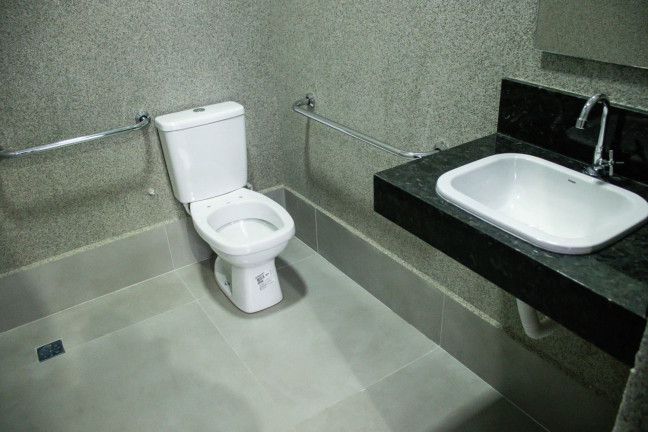 Galpão à Venda, 325 m² em Somenzari - Marília