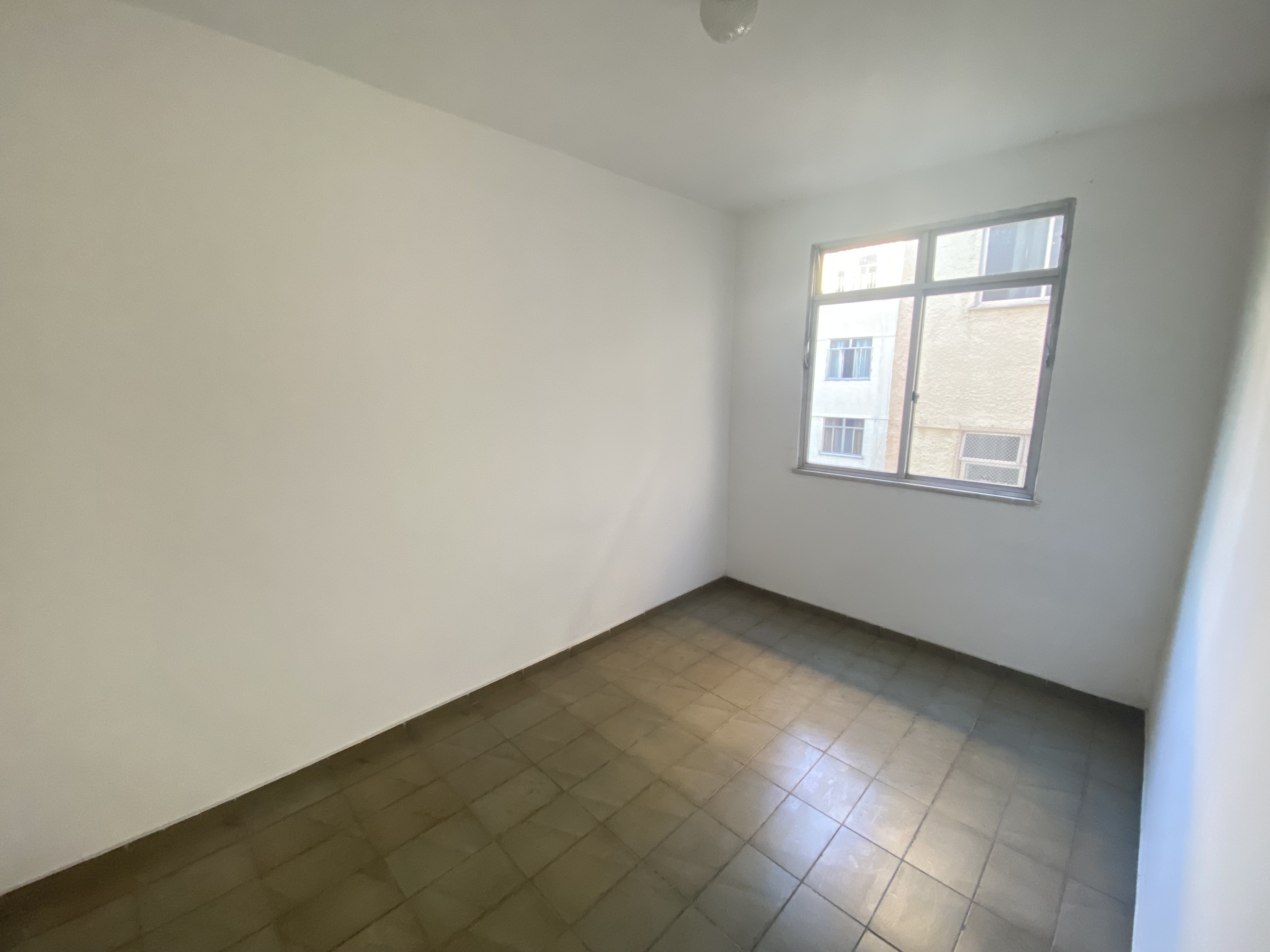 Imagem Apartamento com 2 Quartos à Venda, 60 m²em Tomás Coelho - Rio de Janeiro